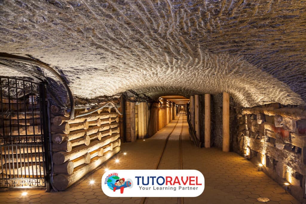 wisata tur tambang garam Wielizcka Salt Mine Tunnels