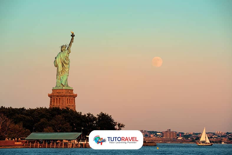 Patung Liberty New York Amerika Serikat negara pendidikan terbaik dunia Harvard MIT Stanford
