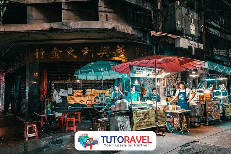 Berbagai pilihan street food Thailand yang lezat dan terjangkau