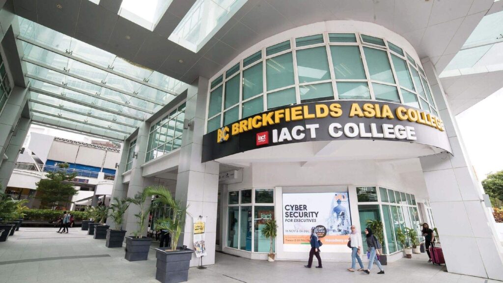 Kuliah ke malaysia kampus BAC